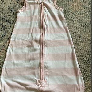 Bert’s bees sleep sack
16-24lbs or 6-12 months